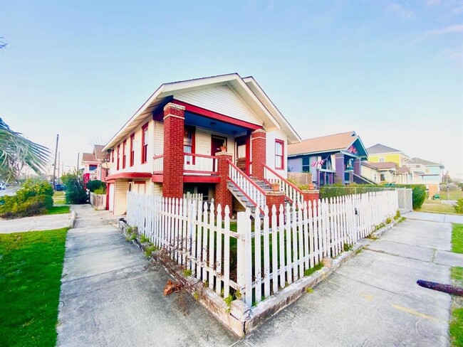 property at 2528 Ave Q 1/2