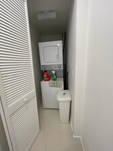7875 NW 107th Ave in Doral, FL - Building Photo - Building Photo