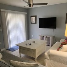 272 Keen Terrace, Unit Apt A in Sebastian, FL - Foto de edificio - Building Photo