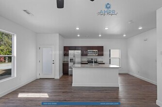 891 States Ave in Bentonville, AR - Building Photo - Building Photo