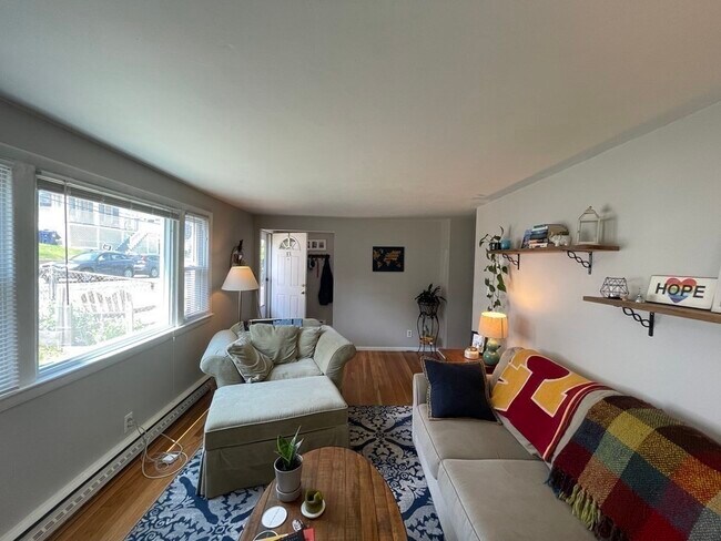 83 Brayton Rd, Unit 1 in Boston, MA - Building Photo - Building Photo