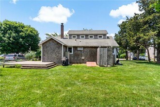 39 Salt Pond Way in Westerly, RI - Building Photo - Building Photo