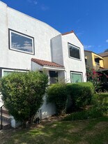 1343 Cloverdale Ave in Los Angeles, CA - Building Photo