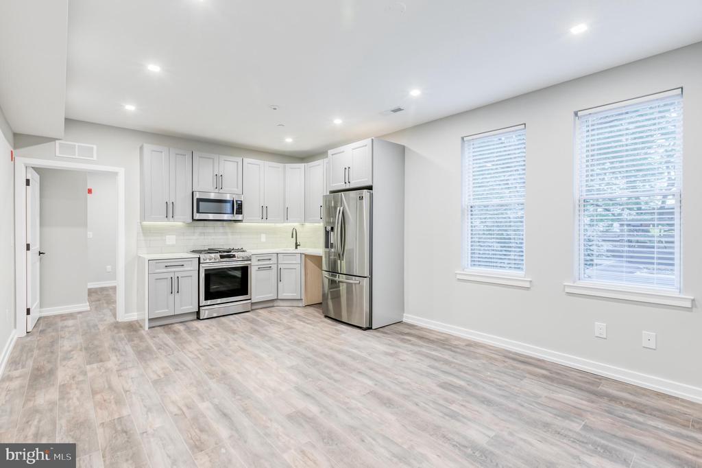 2026 Spring Garden St in Philadelphia, PA - Building Photo