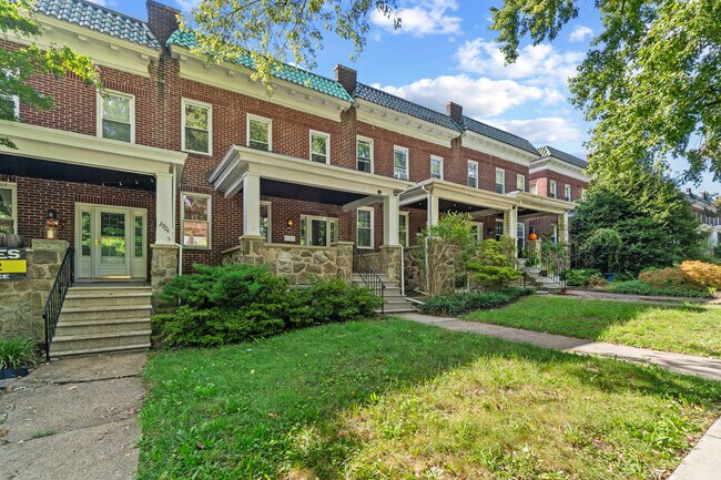 2926 Wyman Pky in Baltimore, MD - Foto de edificio - Building Photo