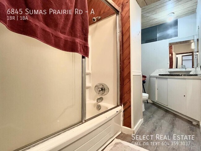 6845 Sumas Prairie Rd in Chilliwack, BC - Building Photo - Building Photo