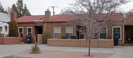 318-320 Columbia Dr SE in Albuquerque, NM - Building Photo - Building Photo