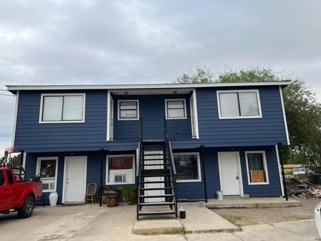 property at 1303 E Eistetter St