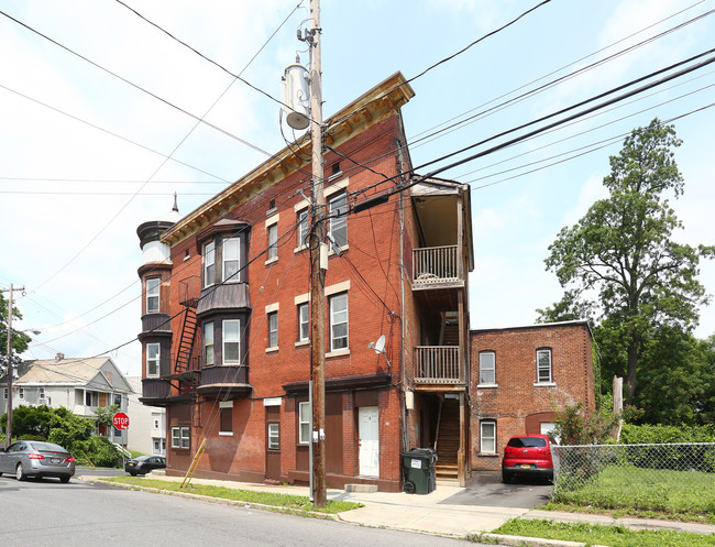 663 Crane St in Schenectady, NY - Building Photo - Building Photo