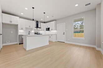 9902 Haddick St in Houston, TX - Building Photo - Building Photo