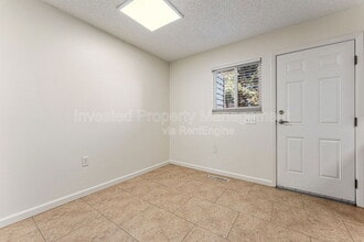 588 S Eaton St in Lakewood, CO - Building Photo - Building Photo