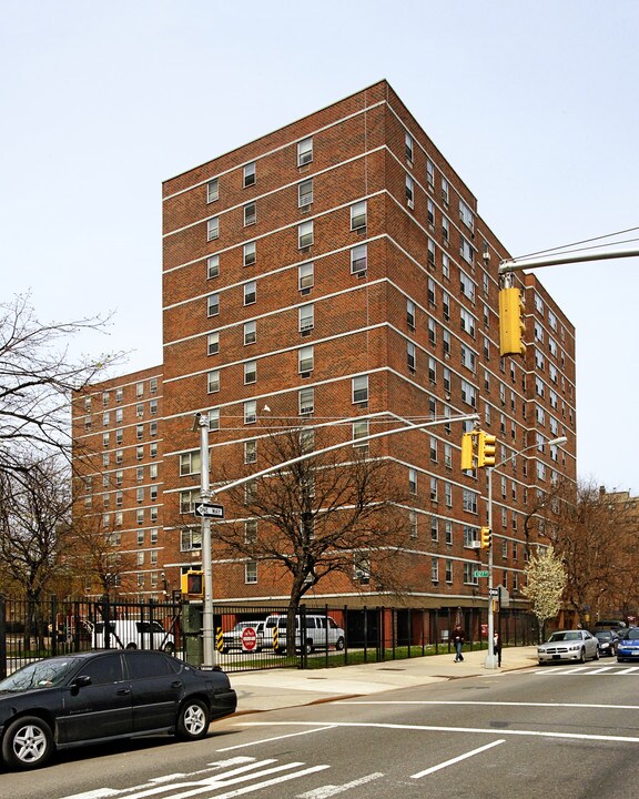 AK Houses in New York, NY - Building Photo