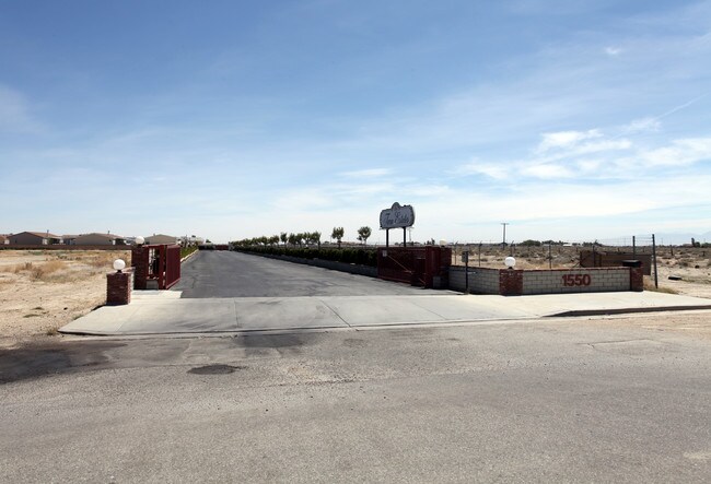 Tara Estates in Rosamond, CA - Foto de edificio - Building Photo