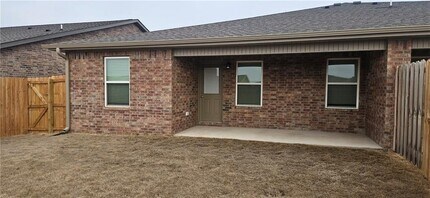 523 NW 69th Ave in Bentonville, AR - Building Photo - Building Photo