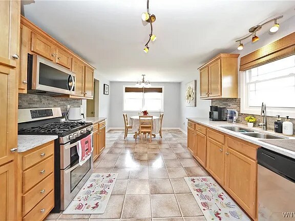 860 George Urban Blvd in Buffalo, NY - Building Photo