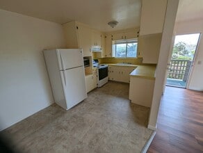 2214 Fairfield St in Eureka, CA - Foto de edificio - Building Photo