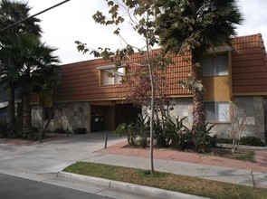 510 S Flower St in Santa Ana, CA - Building Photo - Building Photo