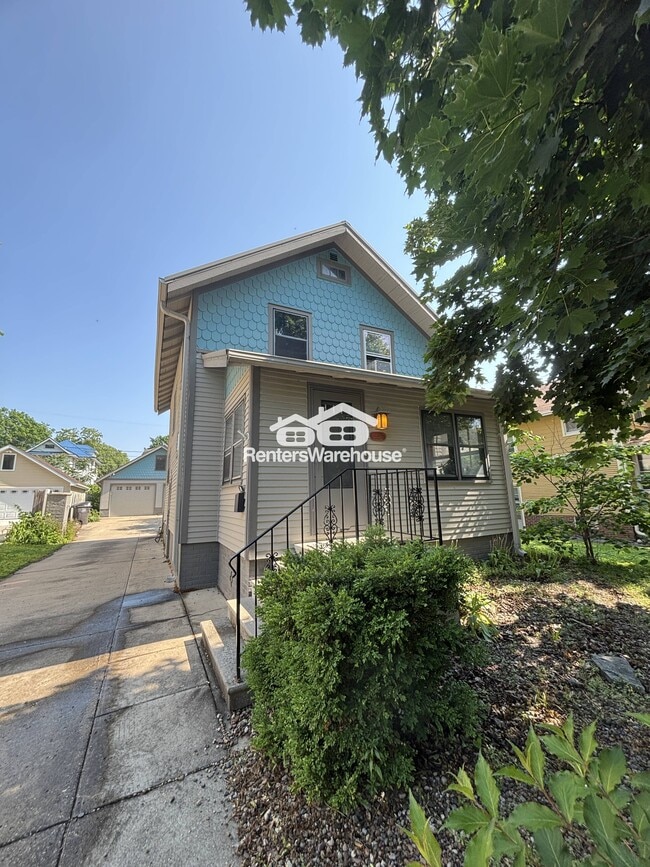 property at 2805 Kingman Ave