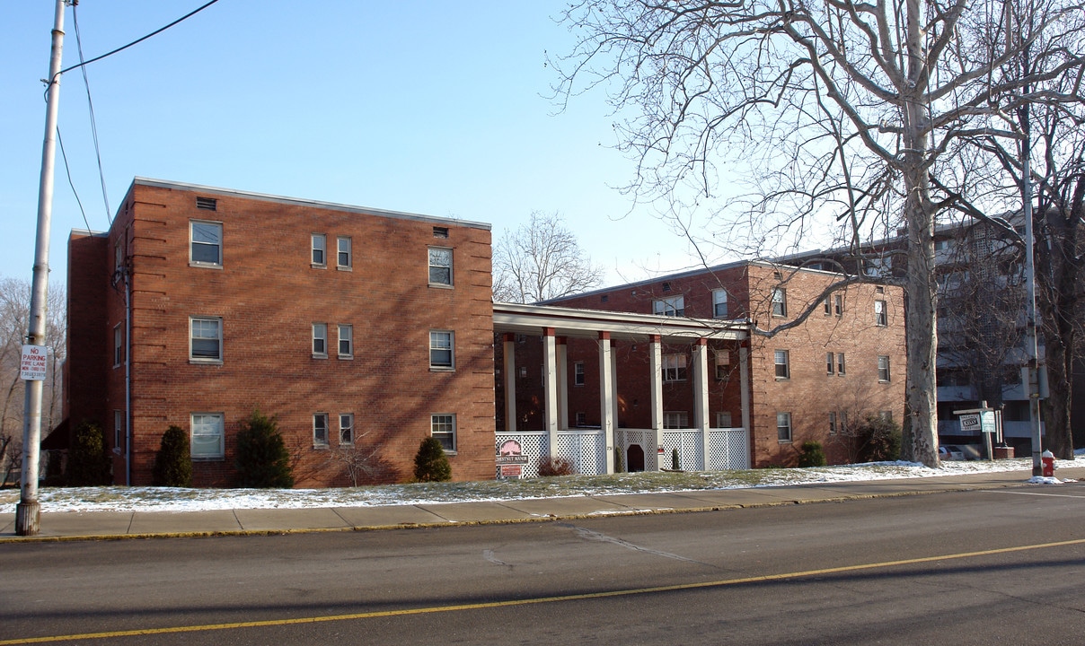 Chestnut Manor in Pittsburgh, PA - Foto de edificio