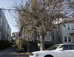 3901-3903 Clarke St in Oakland, CA - Building Photo - Building Photo