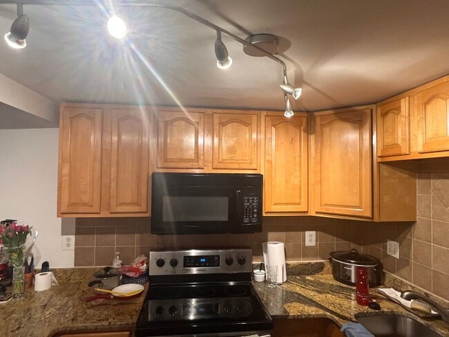 1054 Pendleton Ct in Voorhees Township, NJ - Building Photo - Building Photo