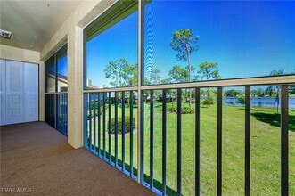 2650 Kings Lake Blvd in Naples, FL - Building Photo - Building Photo