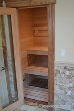 127 Nonantum St, Unit 1 in Boston, MA - Foto de edificio - Building Photo