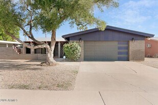 1118 E Laguna Dr in Tempe, AZ - Building Photo