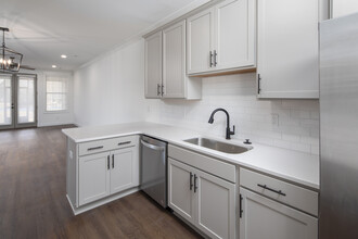 Cambridge Place Luxury Apartments in Athens, AL - Building Photo - Interior Photo