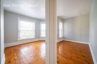 243 1/2 W 3rd Ave in Columbus, OH - Building Photo - Building Photo
