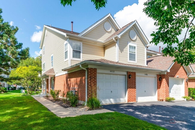 property at 1432 Hampshire Ct