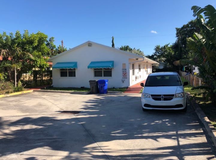 1828 Liberty St in Hollywood, FL - Building Photo