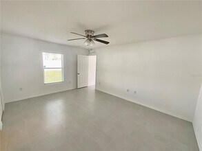 270 Hyacinth Ct in Poinciana, FL - Building Photo - Building Photo