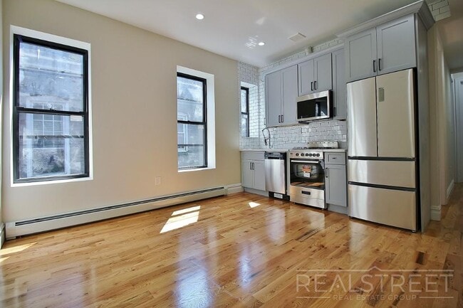 1576 Lincoln Pl in Brooklyn, NY - Building Photo - Building Photo