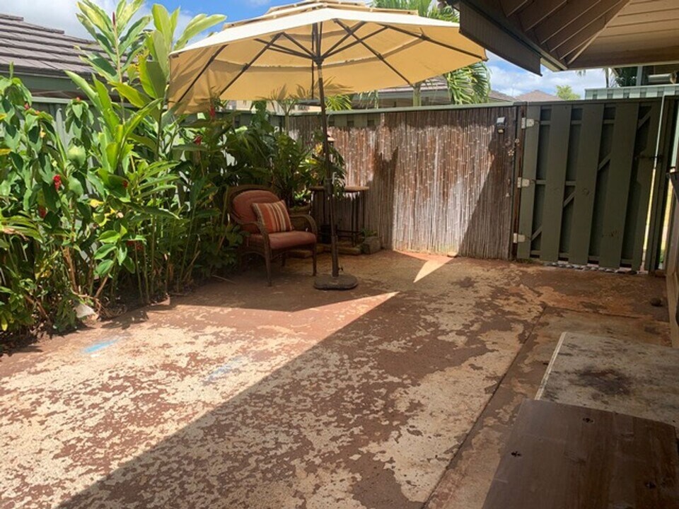 94-1208-1208 Kipa'a Pl in Waipahu, HI - Building Photo
