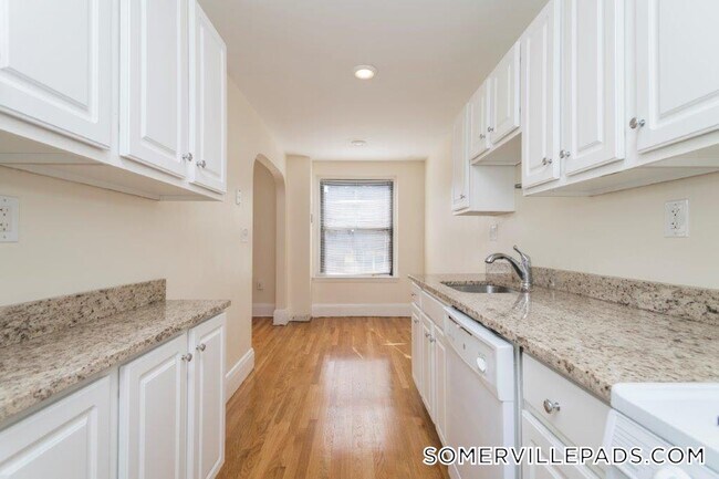 123 Highland Ave in Somerville, MA - Building Photo - Building Photo
