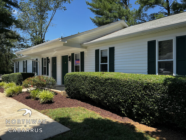 Northway at Cabarrus in Concord, NC - Foto de edificio - Building Photo