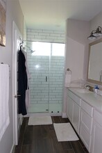 1511 E Sandalwood Ln in San Antonio, TX - Building Photo - Building Photo