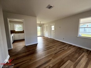 5645 Knollcrest Dr in Shreveport, LA - Building Photo - Building Photo