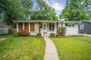 2912 Chesterfield Dr in Ann Arbor, MI - Building Photo