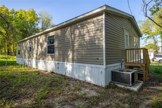 8617 NW 15th Ave in Ocala, FL - Building Photo - Building Photo