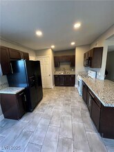 2105 S 15th St in Las Vegas, NV - Foto de edificio - Building Photo