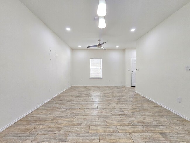 1809 Atrium Pl Dr in Harlingen, TX - Building Photo - Building Photo