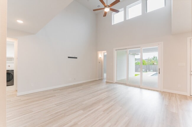 146 Renodes Garden Ln