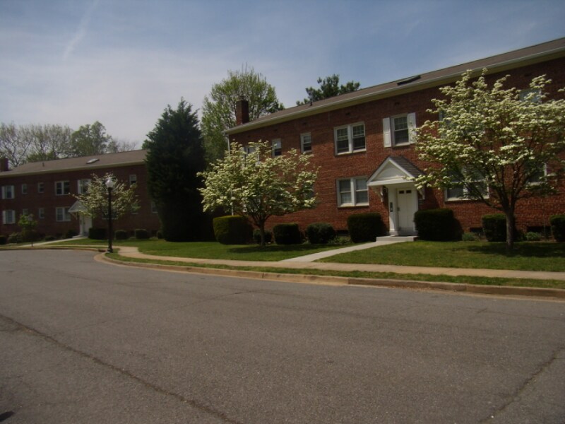 1520 N Lancaster St-Unit -10 in Arlington, VA - Foto de edificio