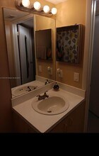 18870 NW 57th Ave in Hialeah, FL - Building Photo - Building Photo