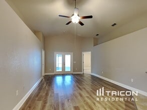1811 Galloway Terrace in Winter Haven, FL - Foto de edificio - Building Photo