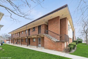 1970 Green Bay Rd in Highland Park, IL - Building Photo