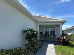 8165 Sternway Rd in Sarasota, FL - Building Photo - Building Photo