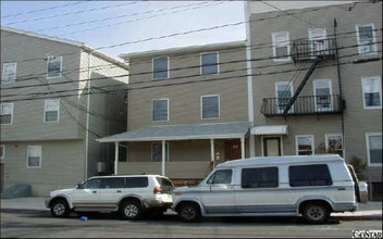 27 Jackson St in Passaic, NJ - Building Photo - Building Photo